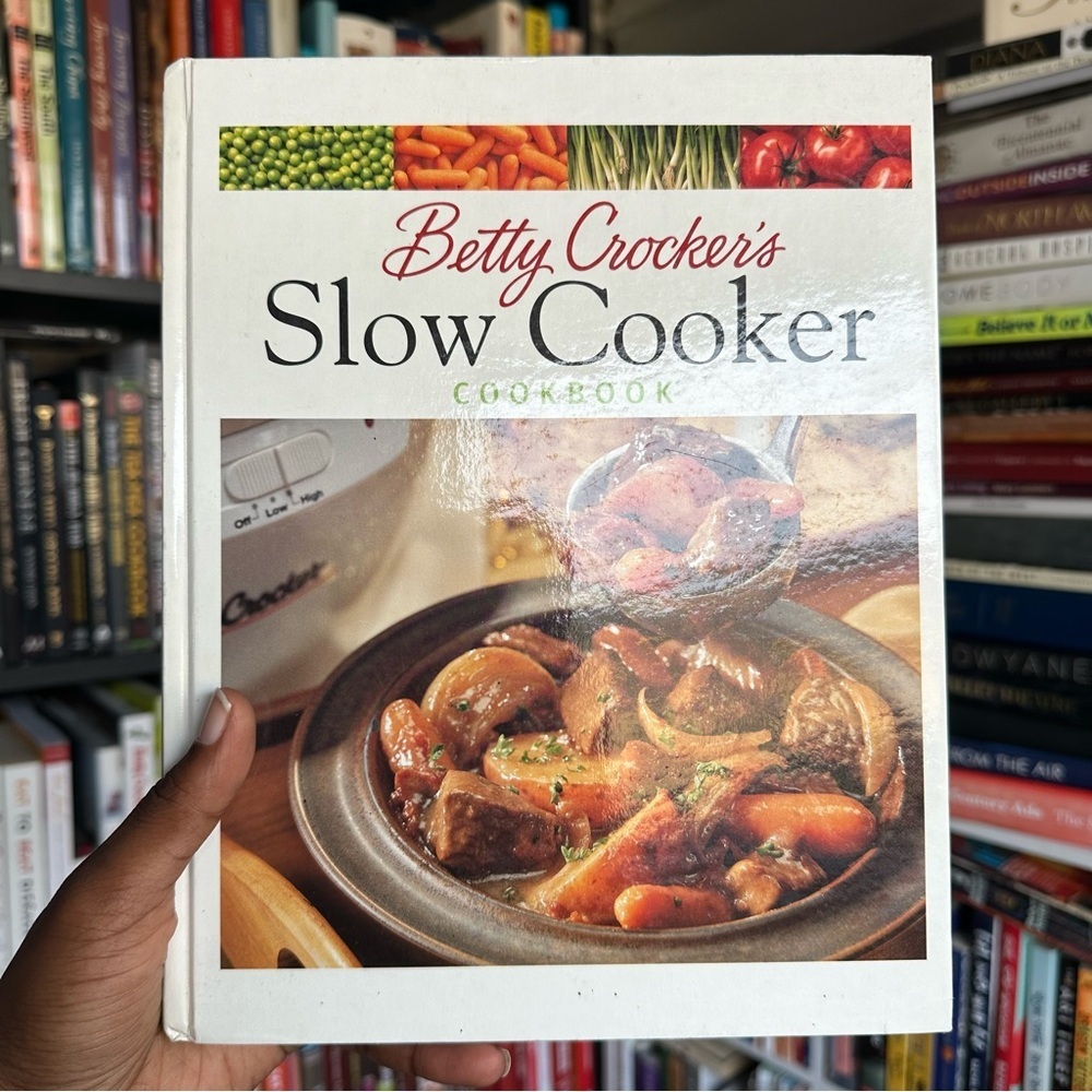 Betty Crocker Slow Cooker Cookbook